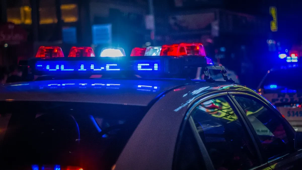 Muškarac maloljetnoj kćerki dao pištolj i rekao joj da puca u njega