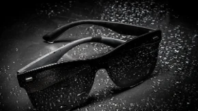 Nova serija pametnih uređaja: Meta predstavila Ray-Ban naočare bez kamere i AI uređaj „Meta Charm”