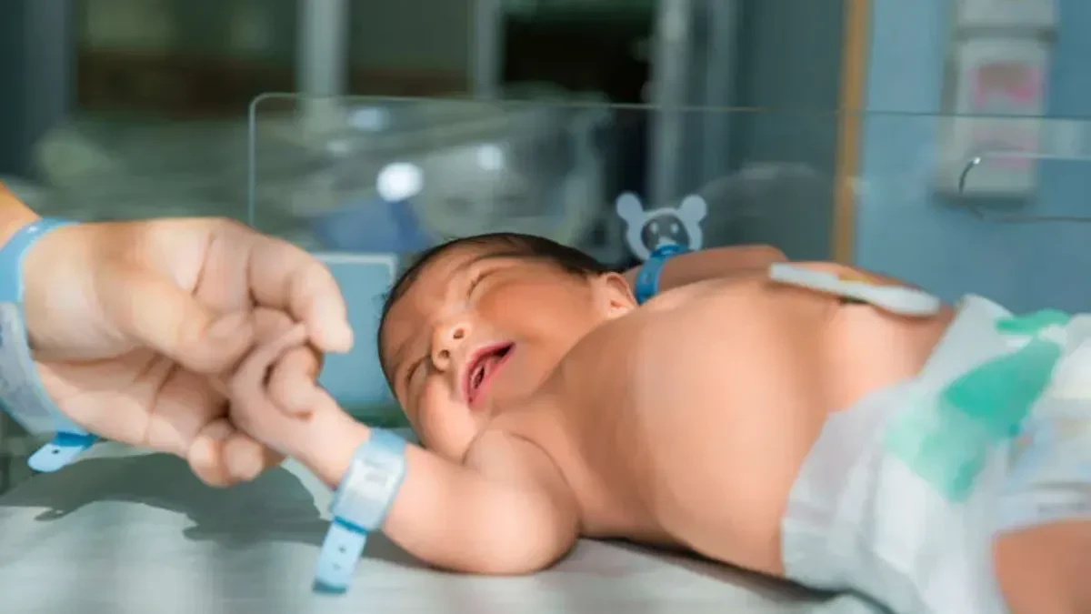 Bebu oteli iz kolijevke, a 51 godinu kasnije pronašla je porodica: Živjela je u istom gradu!