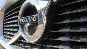Volvo poslušao vozače: Vraćaju se fizičke komande