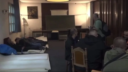 Zenički rudari i dalje u štrajku glađu, treću noć prenoćili u Domu rudara