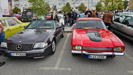 160 oldtajmera okupilo ljubitelje starih vozila u Istočnom Sarajevu