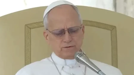Papa Lav XIV služi misu u Parizu pred 700.000 vjernika (VIDEO)