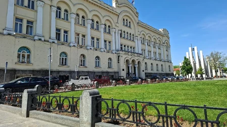 Jaka policijska pratnja u centru Banjaluke: Stigao kamion sa izbornim materijalom