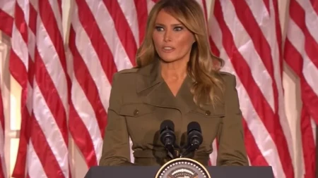 "Baron neprekidno mora da bude pod nadzorom": Melanija na mukama zbog odnosa sa sinom jedincem
