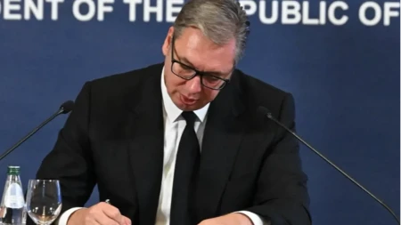 Vučić predao funkciju Ani Brnabić