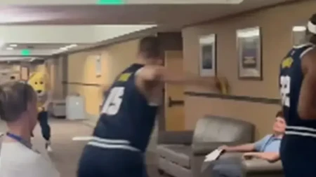 Nikola Jokić i Denver započeli novu NBA sezonu: Neobičan okršaj sa maskotom na Medija danu (VIDEO)