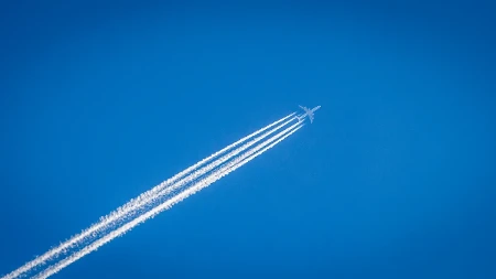 Uhapšen kopilot koji je izbo kolegu nožem u avionu: "Pokušao je da sruši letelicu s putnicima"