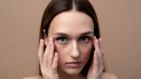 Zaboravite na skupe tretmane i igle: Dermatolozi otkrivaju sedam provjerenih koraka za glatku kožu i uklanjanje bora