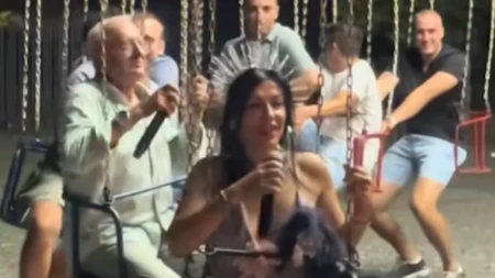 Era i Vendi na ringišpilu zapalili društvene mreže: Snimak poznatog dvojca postao hit (VIDEO)