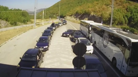 Naoružajte se strpljenjem: Duge kolone vozila na ulazu u BiH