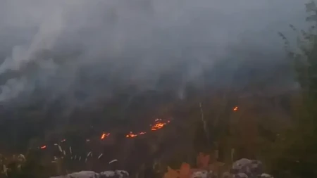 Veliki požar iznad Sarajeva: Vatrogasci na terenu, dim prekrio grad