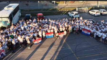 Veliki protest u komšiluku: Hiljade ljudi na ulicama
