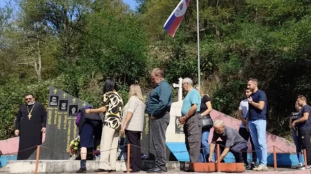 Služen parastos stradalim Srbima iz Slapašnice