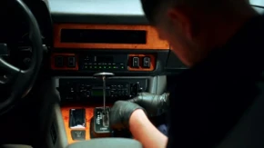Ovim navikama uništavate automobil: Većina vozača ovo radi na semaforu