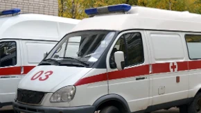 Tragedija u Beogradu: Poginuo mladić, pao sa petog sprata na trolejbus