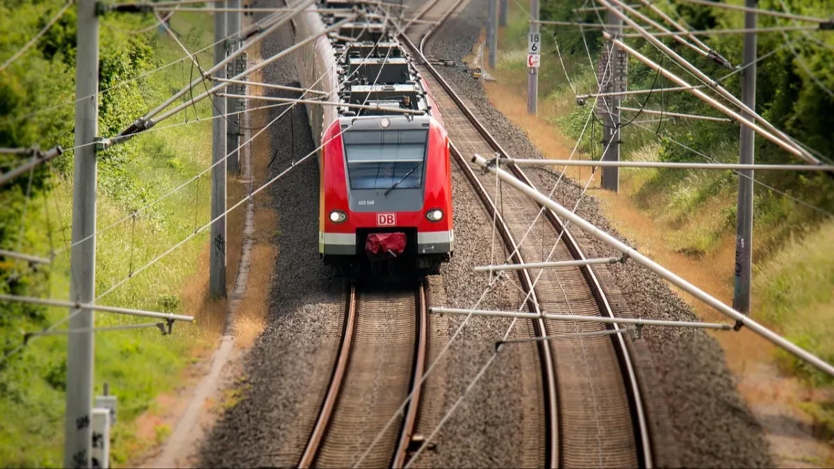 Užas u Poljskoj: Najmanje 20 ljudi povrijeđeno u iskliznuću voza, ima poginulih