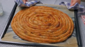 Tradicionalna posna pita sa prazilukom i rižom: Miris i okus starinske domaće kuhinje