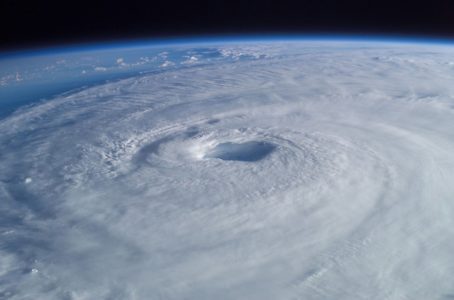 „FIONA“ KOSI SVE ISPRED SEBE Uragan juri na Atlantsku Kanadu s jakim kišama i vjetrom