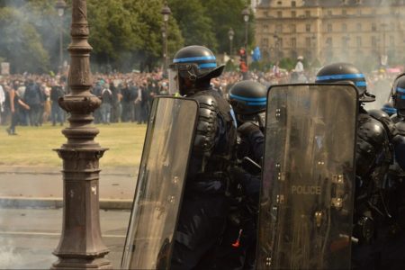 PROTESTI U PARIZU Policija upotrijebila palice, ima povrijeđenih