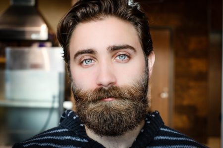 GUSTA, KOZJA, OVNOVSKI ROGOVI… Šta oblik brade govori o muškarcu?