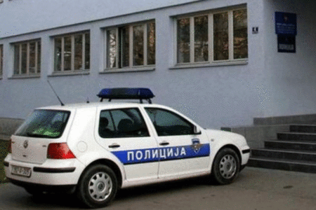 Policijska akcija u Prijedoru, pronašli automatsku pušku i municiju
