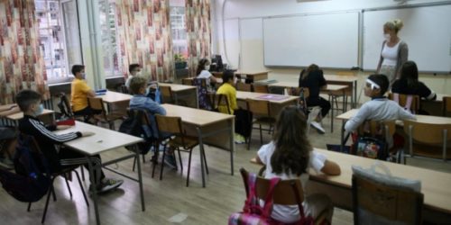 INCIDENT U ZAGREBAČKOJ ŠKOLI Iscurila sumporna kiselina, povrijeđene tri učenice