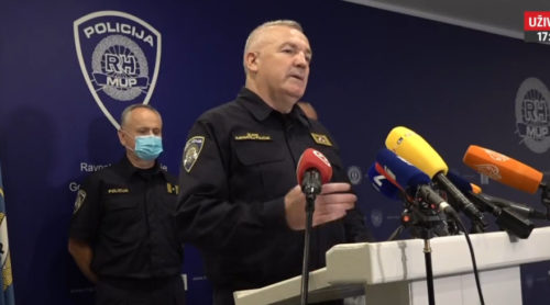 SUSPENDOVANI hrvatski policajci koji su tukli migrante