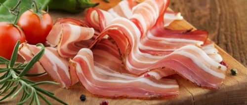 UŽIVAĆETE U SVAKOM ZALOGAJU Rolovano bijelo meso sa slaninom
