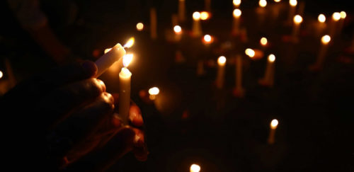 PATRIJARH PORFIRIJE POZVAO VJERNIKE da zapale svijeće za stradale u Vukovaru