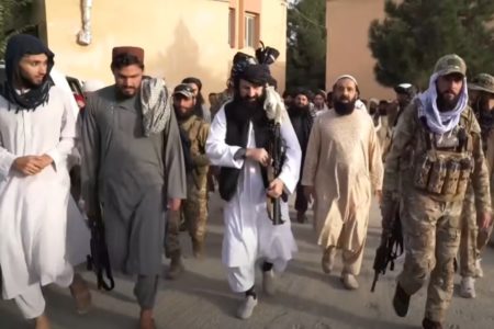 OBEĆALI DA ĆE BITI BLAŽI, PA PREVARILI NAROD Talibani prvi put od povratka na vlast javno pogubili muškarca