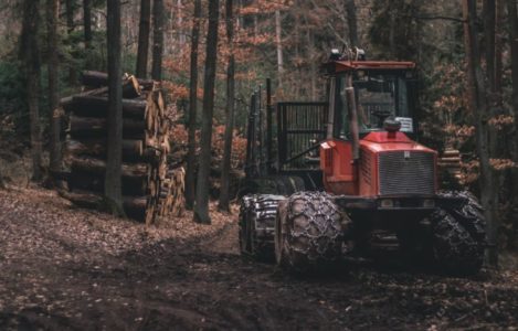 GRADIŠKA: Vozač traktora smrtno stradao u šumi