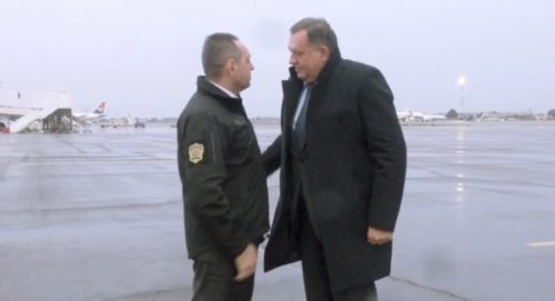 MINISTAR VULIN dočekao Milorada Dodika na aerodromu „Nikola Tesla“!