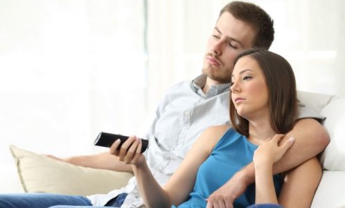 NIJE KASNO ZA PROMJENE 5 signala da ste nesigurni u vezi i da previše “gušite” partnera