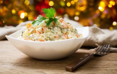 PRAVI RECEPT za rusku salatu: Bez ovog sastojka ona nije original