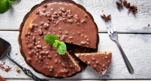 JEDNOSTAVNA ZA PRIPREMU: Čokoladna torta koja se topi u ustima