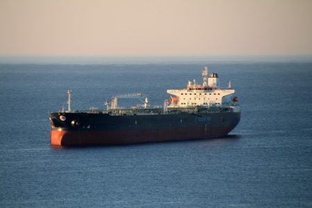 POKUŠALI PROŠVERCOVATI PREKO 750 HILJADA LITARA DIZELA Zaplijenjen strani brod zbog krijumčarenja goriva