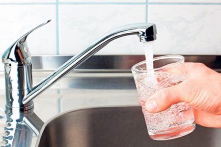 „Neophodno dosta vode i mlijeka“ Toksikolog objasnio šta treba da uradite u slučaju trovanja pićem