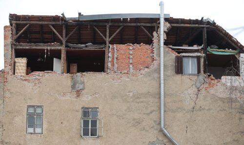 U PETRINJI UKRAO 12 RADIJATORA iz stana uništenog u zemljotresu!