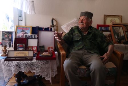 DEDA ĐORĐE SUTRA PRIMA NAGRADU „Majka Srbija“: „Ovo groblje je moj život“