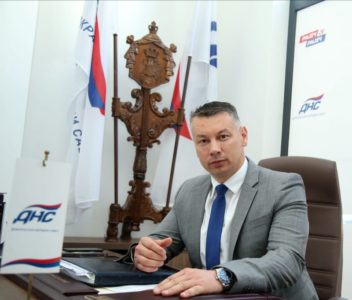 NEŠIĆ DIREKTAN „Nisam ja Dodiku rekao ‘ne’ da mi Vukanović, stojeći na prstima, drži PREDAVANJE!“ Kome je još poslao poruku?
