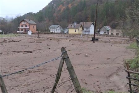 „ŠTETA JE OGROMNA“: Nakon obilnih poplava ukinuta VANREDNA SITUACIJA u opštini Trnovo!
