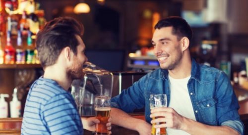Muškarci mlađi od 40 godina ne bi trebali piti više od čaše piva dnevno