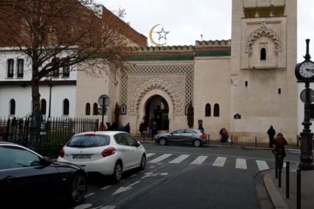 FRANCUZI NAREDILI zatvaranje džamije!