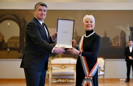 MILANOVIĆ ODLIKOVAO KOSOR Ona je potpisala KLJUČNI ugovor za Hrvatsku!