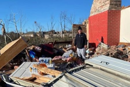 U TRIDESET SEKUNDI IZGUBIO SAM SVE! Bosanac treći put kreće od NULE, razorni tornado porušio mu kuću u Kentakiju! (VIDEO)