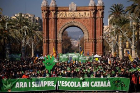 KATALONCI NA ULICAMA VRAĆAJU SVOJA PRAVA! Protest zbog obaveznog španskog jezika u školama