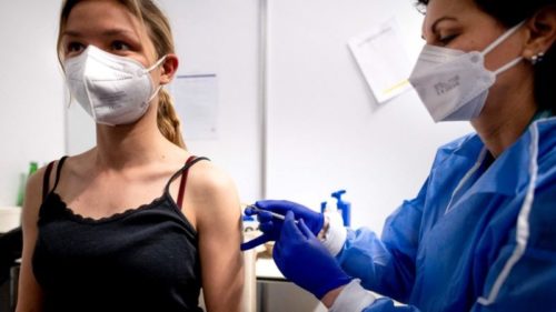 AUSTRIJA UVODI NOVE RESTRIKCIJE i za vakcinisane osobe!