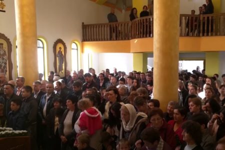 U KOTOR VAROŠI održana liturgija i molitva za braću i sestre na Kosovu i Metohiji