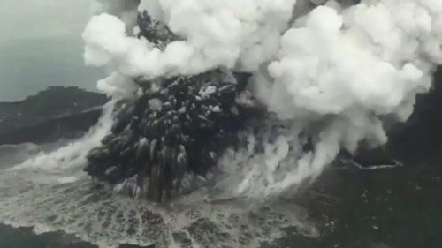 Više cunamija zapljusnulo je južnokorejsku obalu